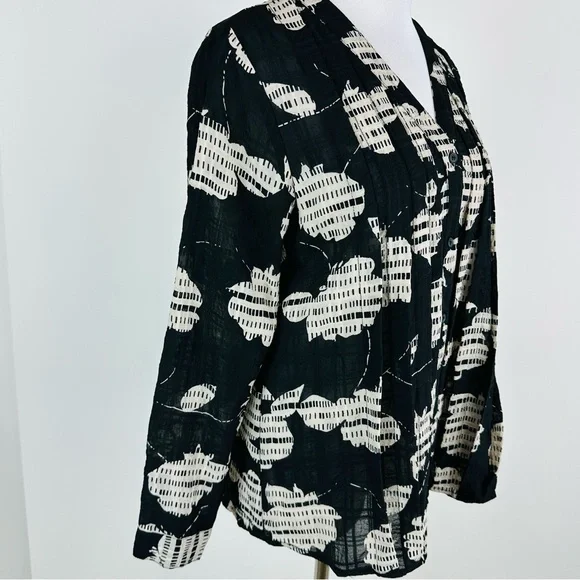 The Odells Everyday Pleat Top in Lagos Size XS - Picture 5 of 8